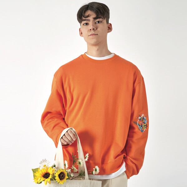 1215 디자이너스,Embroidered sweat shirt_Neon orange 소매 자수 맨투맨_네온 오렌지